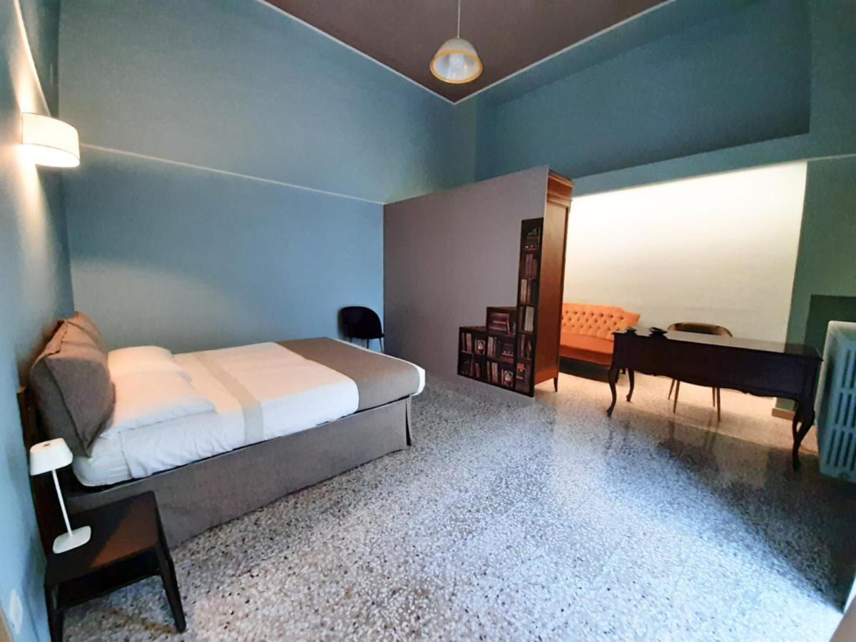 Palazzo Romanelli B&B Trani Bagian luar foto