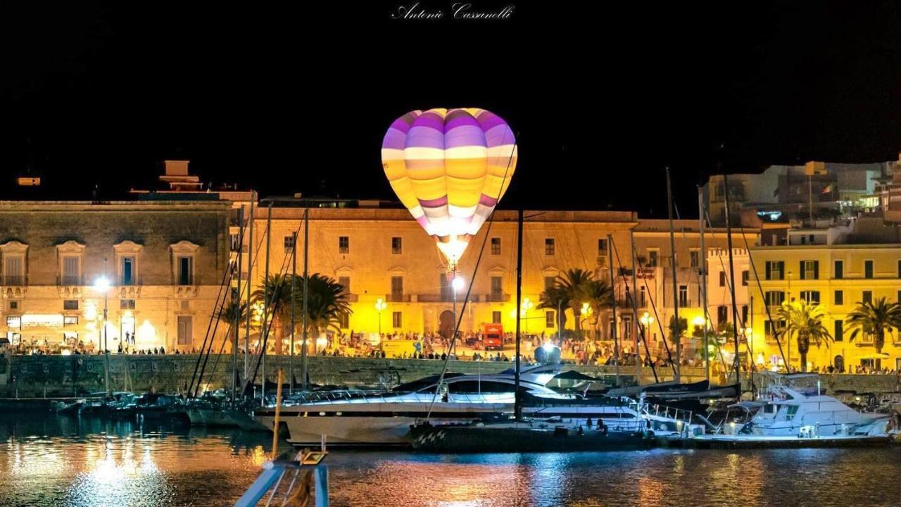 Palazzo Romanelli B&B Trani Bagian luar foto